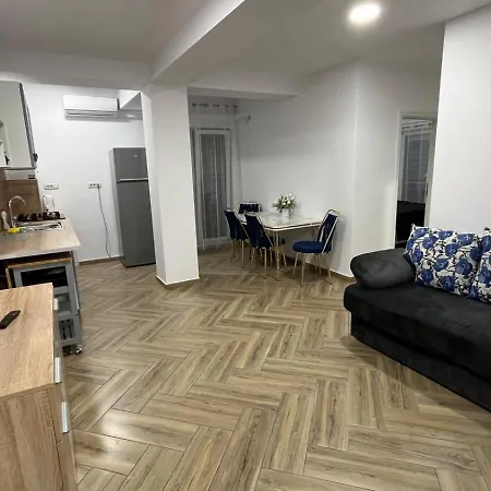 Ap Res 1 Apartment *